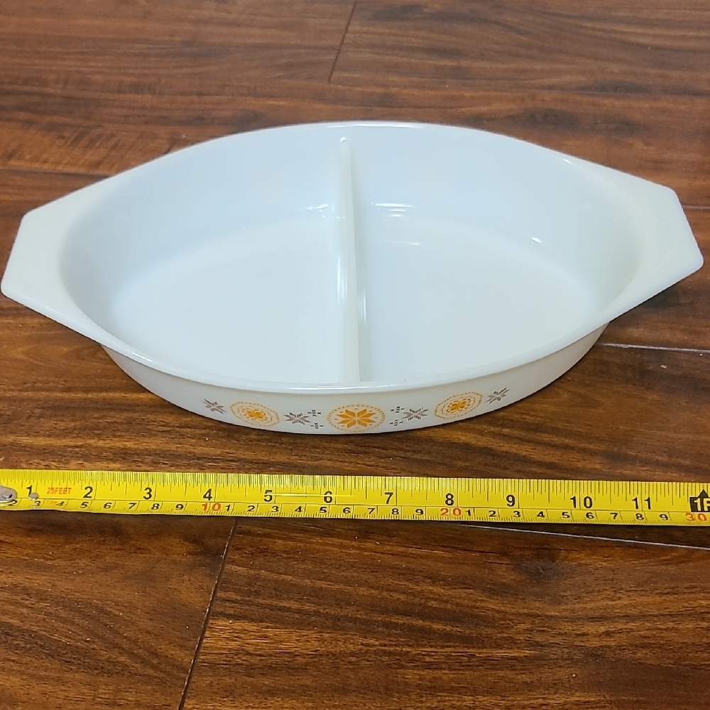 Vintage Pyrex White Divided Serving Dish with Town And Country Pattern - Picture 7 of 7